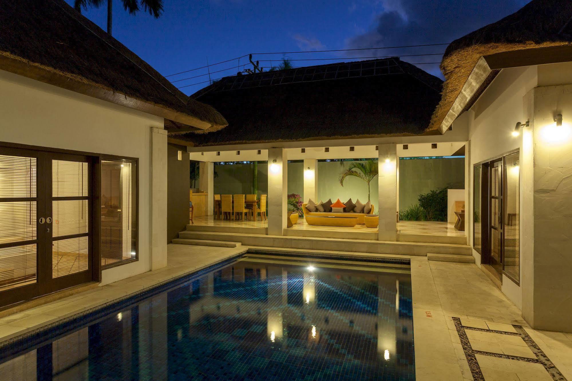 Casa Benita By Bracha Villas Management Seminyak Eksteriør billede